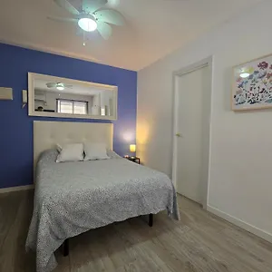 Apartamento En Torremolinos, Plaza De Andalucia, Torremolinos